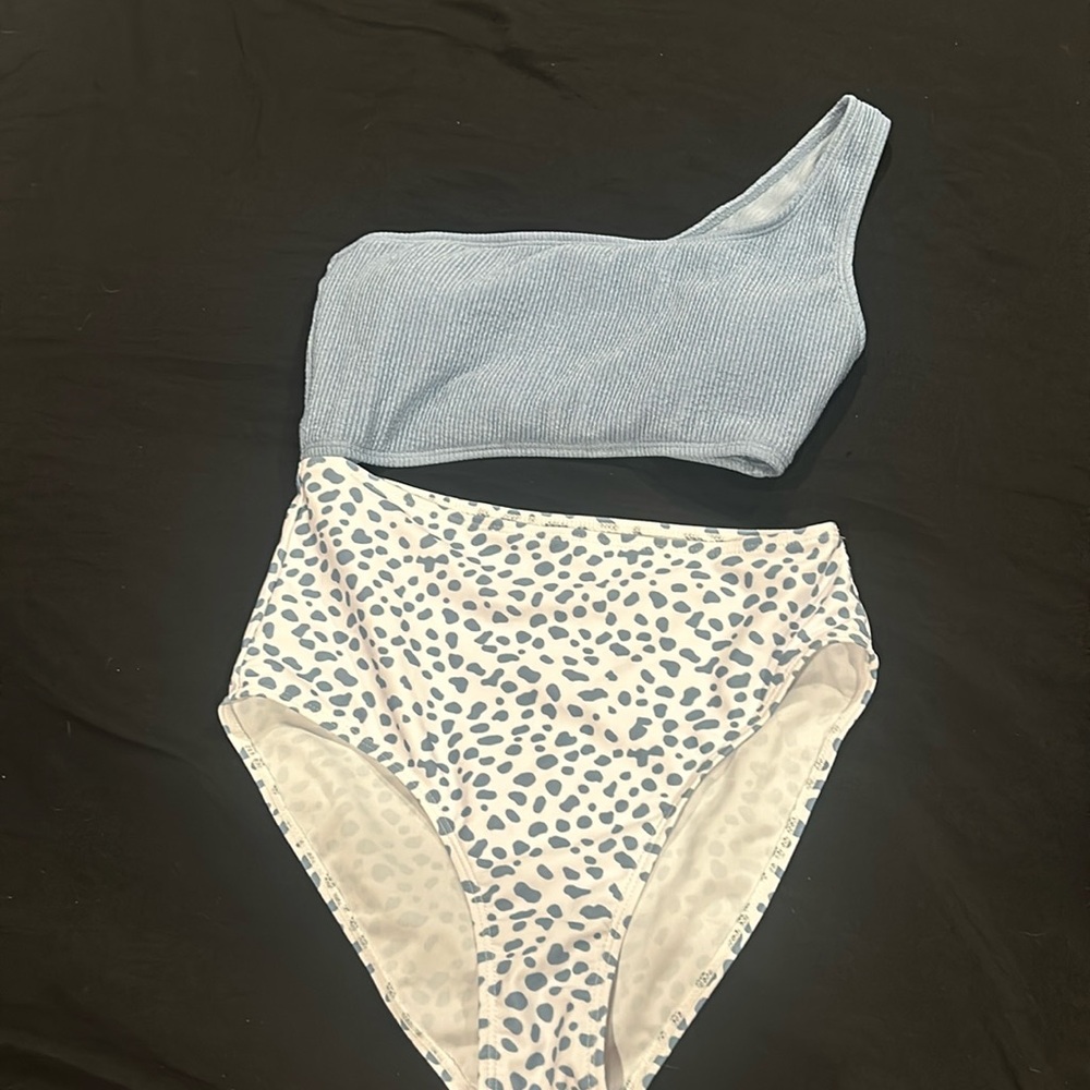 One piece swimsuit